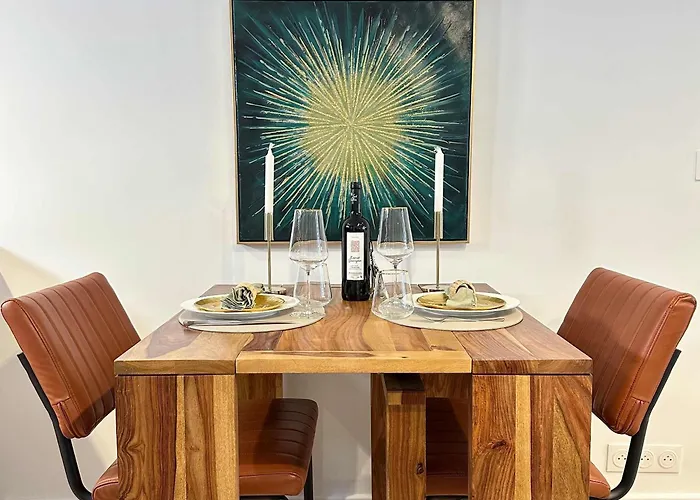 Appartement Opera - Premium With Lift Near Gare De L'est For 4 Parijs