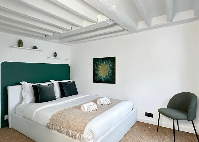 Appartement Opera - Premium With Lift Near Gare De L'est For 4 Parijs