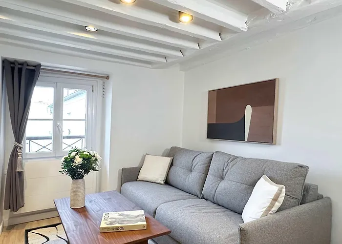 Opera - Premium With Lift Near Gare De L'est For 4 شقة *